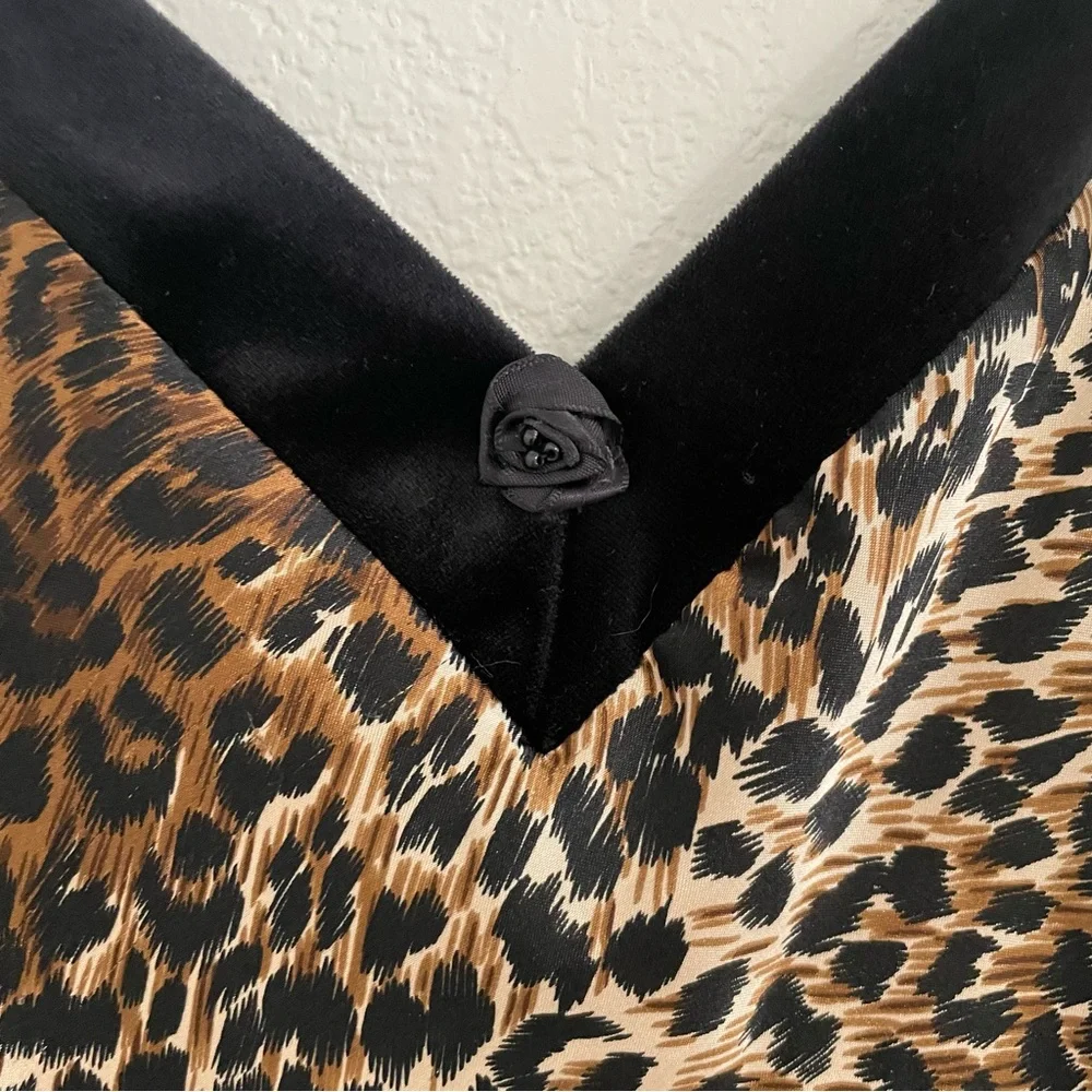 90’s Midi Leopard Animal Print Polyester Slip with velvet rose, size M
